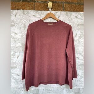 Purotatto crewneck sweater in a dusty rose color size 40/8